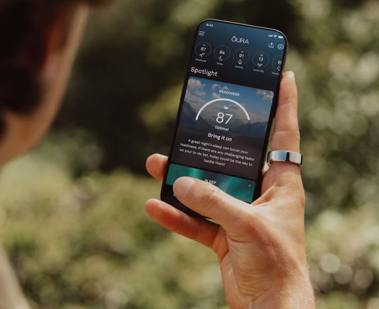 Oura smart ring. Image from the official Oura website (https://ouraring.com)