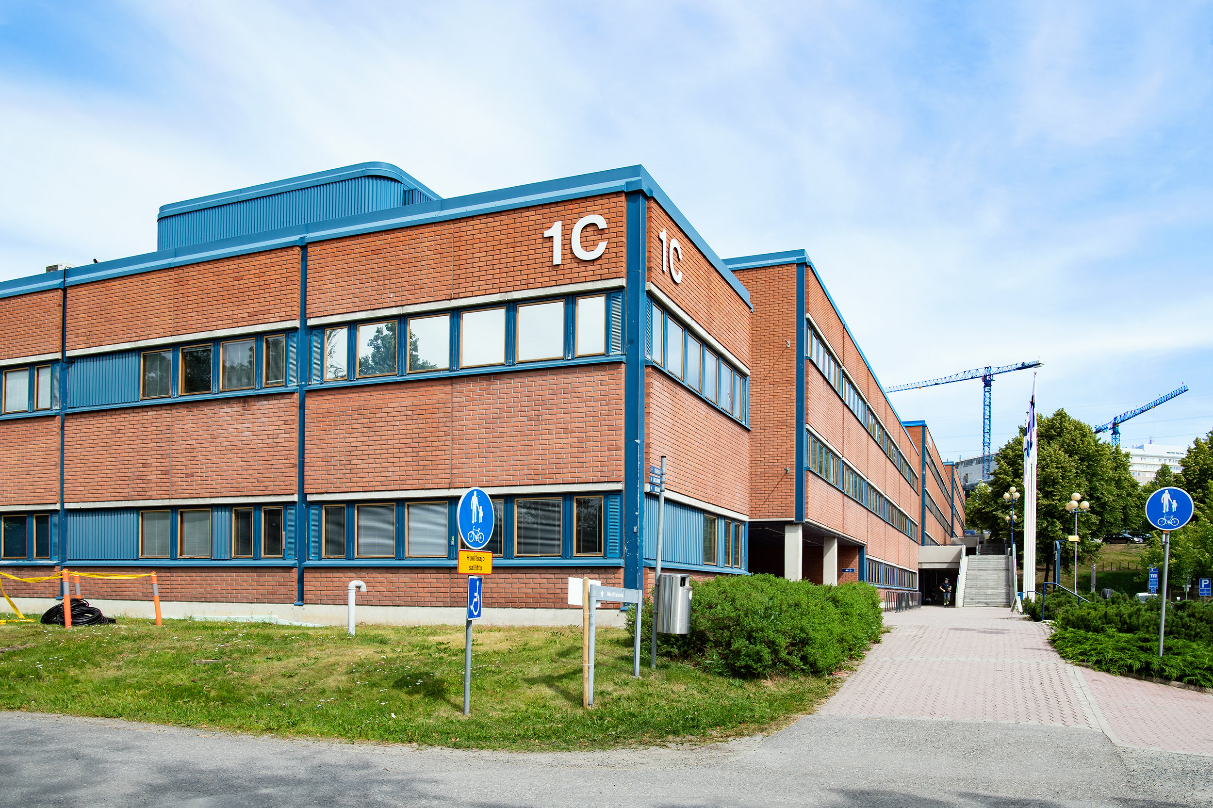 Registration and fees - UEF International Staff Week